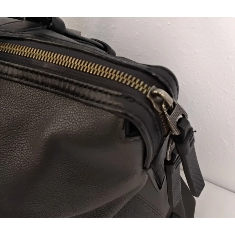 TUMI Leather Shoulder Bag Carry On Gray and Black Business Laptop Bag #J4521